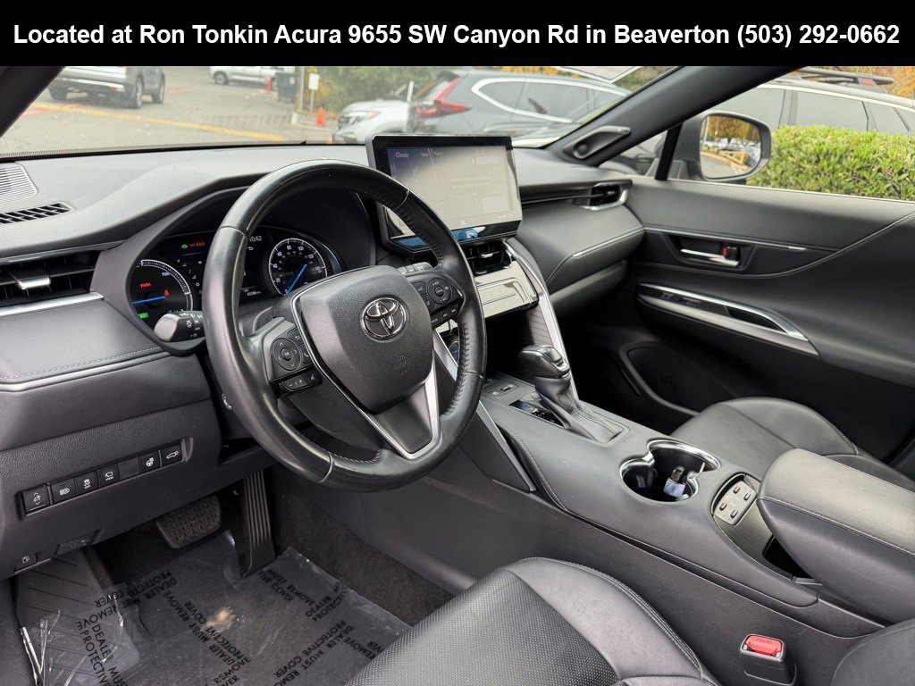 Used 2021 Toyota Venza Limited image 18