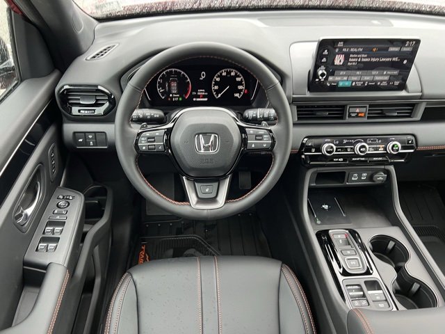New 2025 Honda Pilot TrailSport image 13