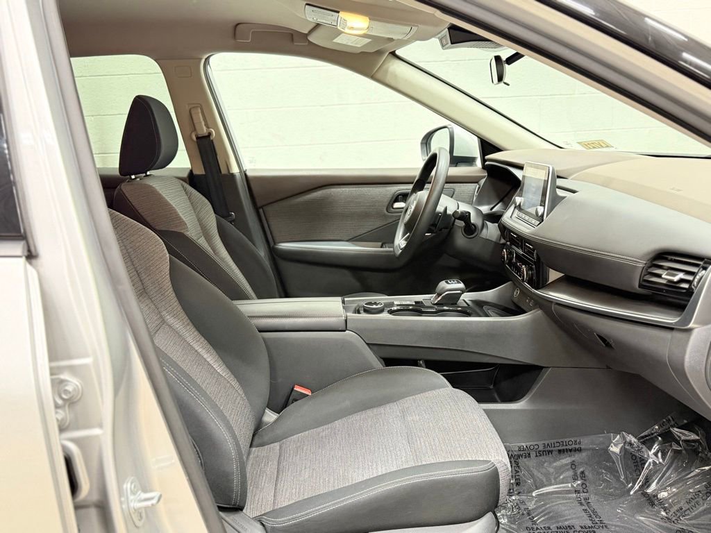 Used 2021 Nissan Rogue SV AWD/4WD image 35