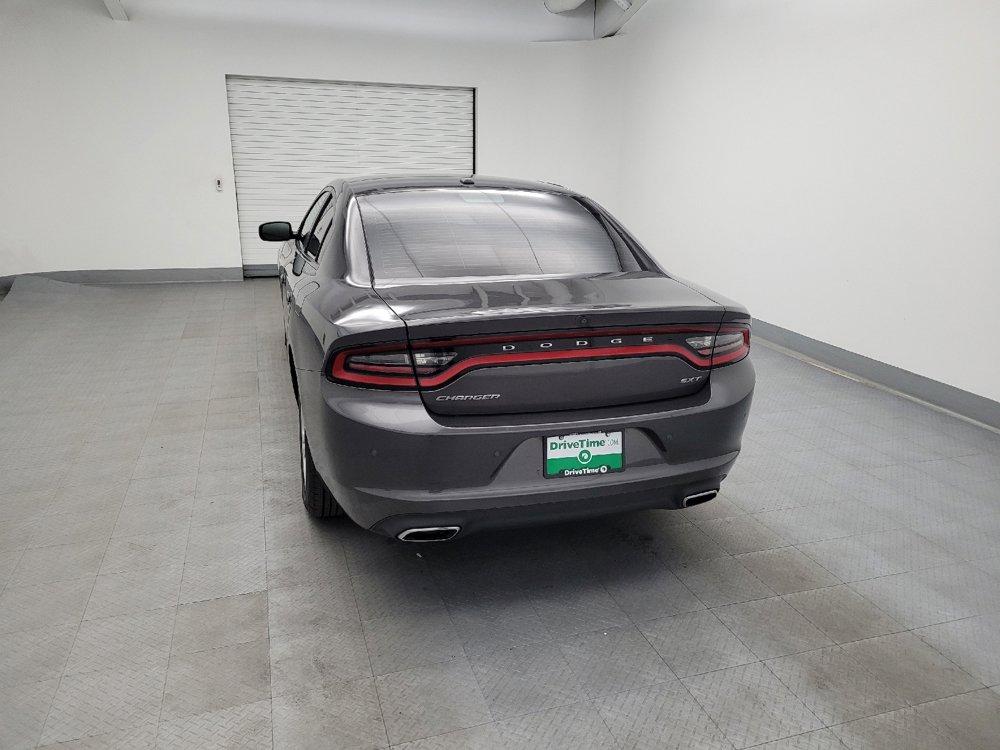 Used 2018 Dodge Charger SXT image 6