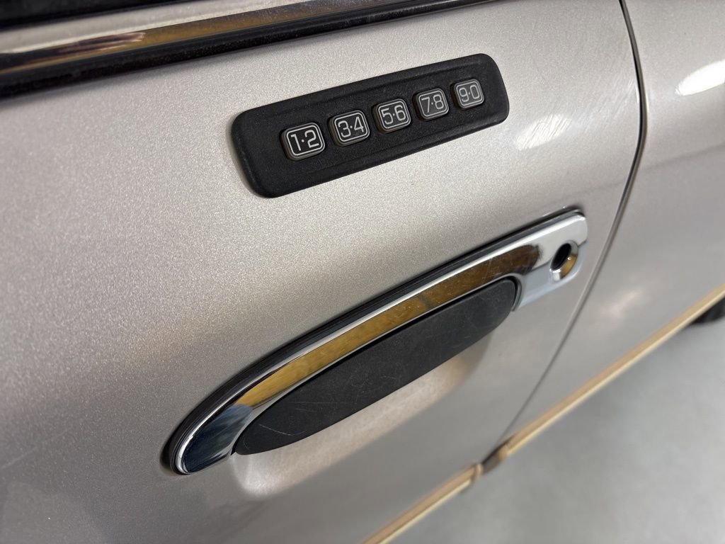 Used 2010 Mercury Grand Marquis LS image 12