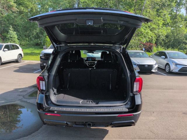 Certified 2025 Ford Explorer ST-Line AWD/4WD image 19