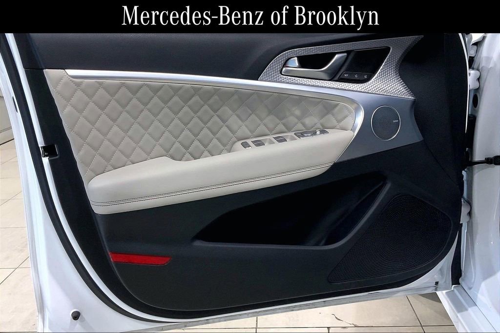 Used 2023 Genesis G70 3.3T w/ Sport Prestige Package image 21