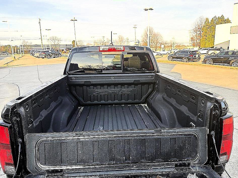 Used 2024 Chevrolet Colorado ZR2 w/ Technology Package image 24