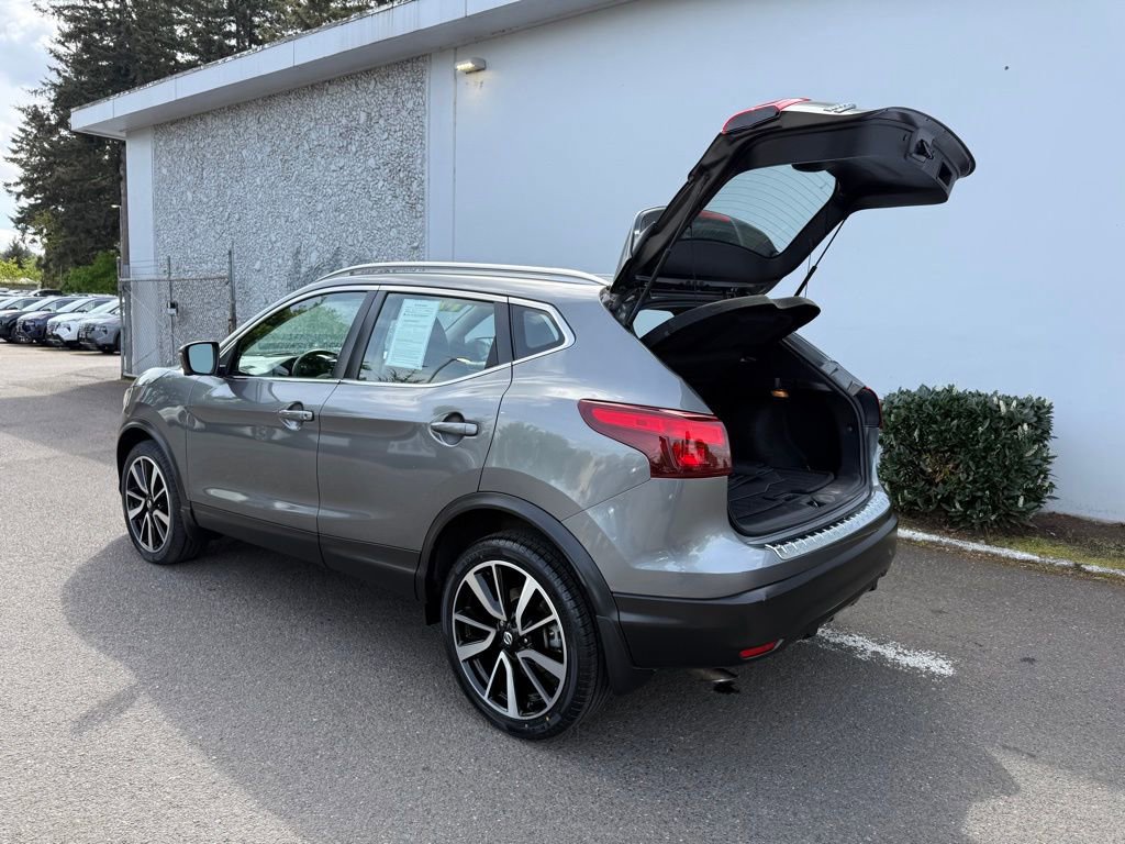 Used 2017 Nissan Rogue Sport SL w/ SL Premium Package AWD/4WD image 11