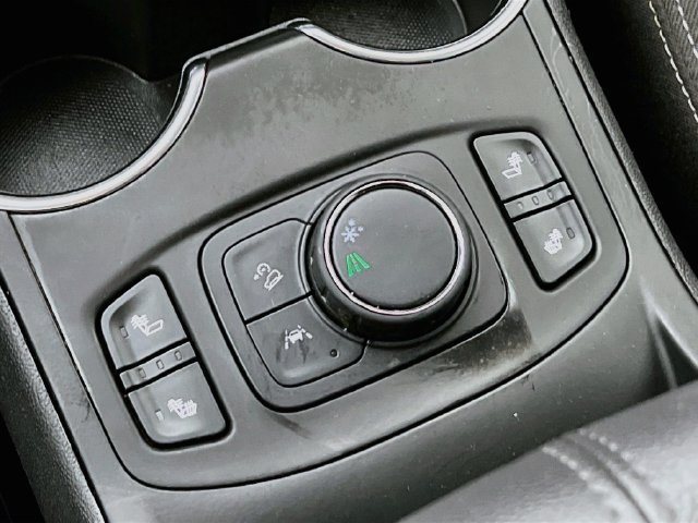 Used 2023 GMC Terrain SLE FWD image 21