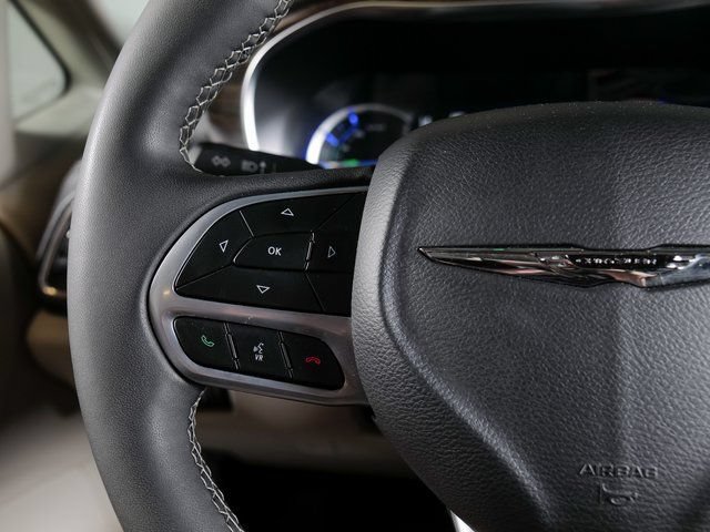 Used 2023 Chrysler Pacifica Limited FWD image 22