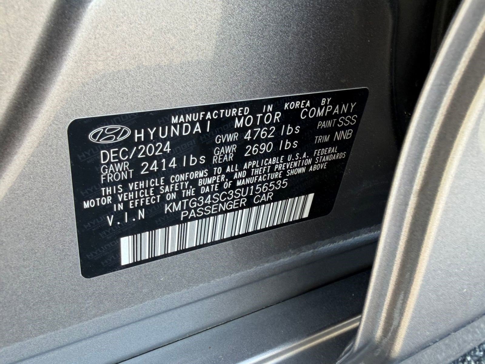 Used 2025 Genesis G70 2.5T image 19