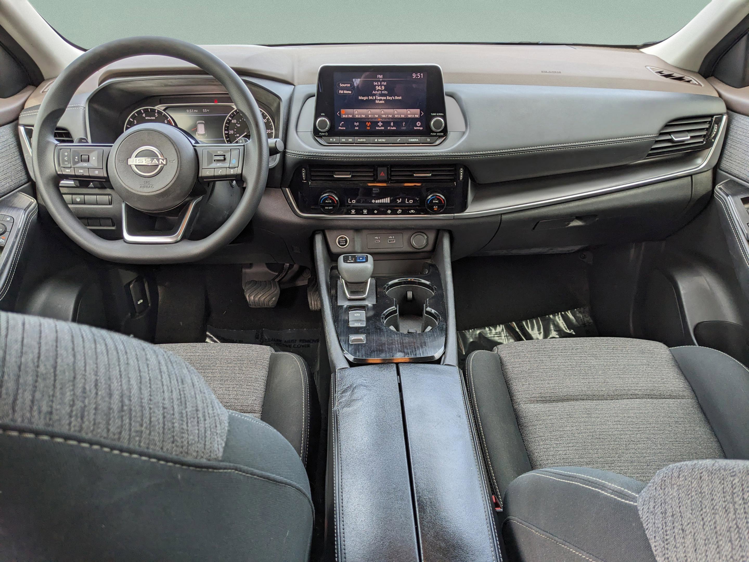 Used 2022 Nissan Rogue SV FWD image 17