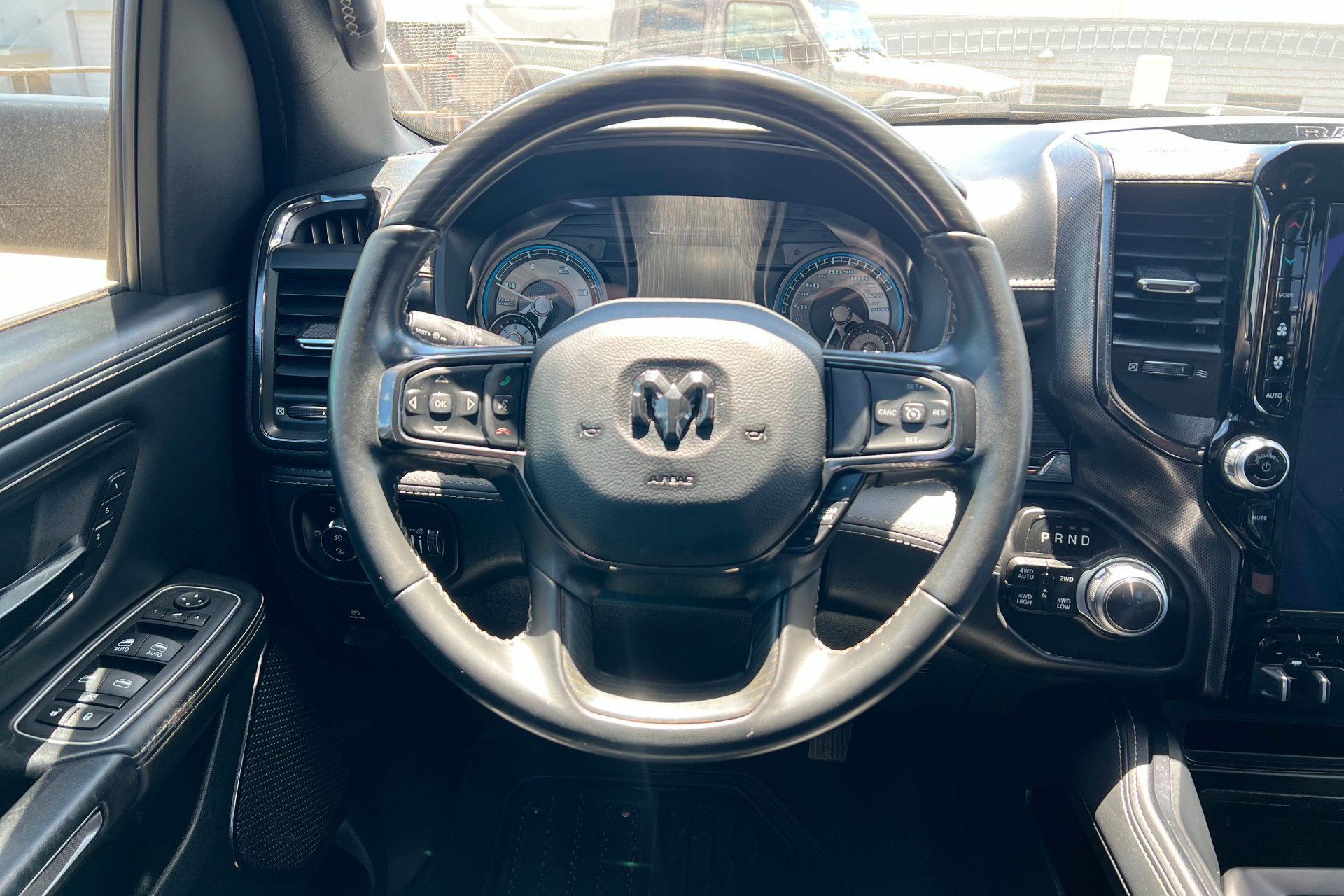 Used 2022 RAM 1500 Limited AWD/4WD image 12