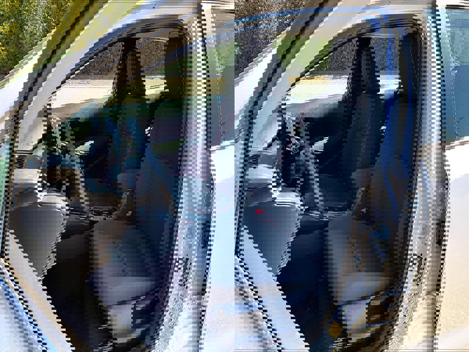 Used 2025 Toyota Corolla LE image 10