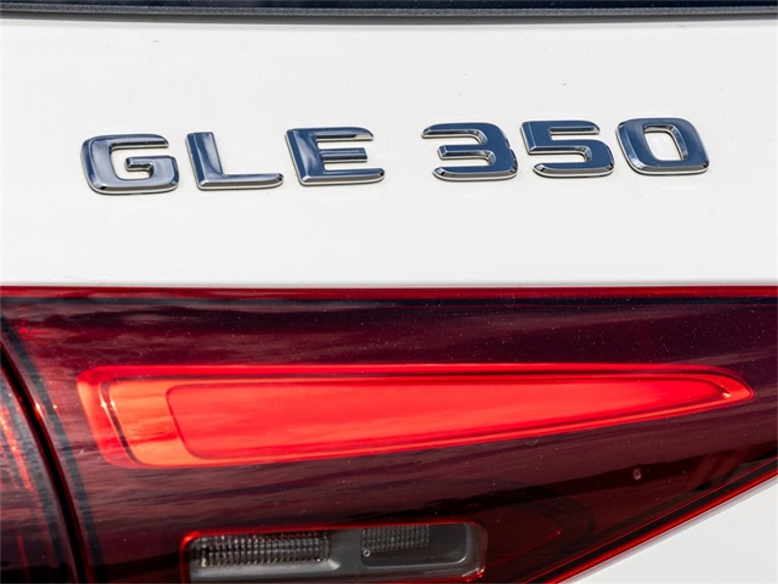 Used 2024 Mercedes-Benz GLE 350 4MATIC image 16