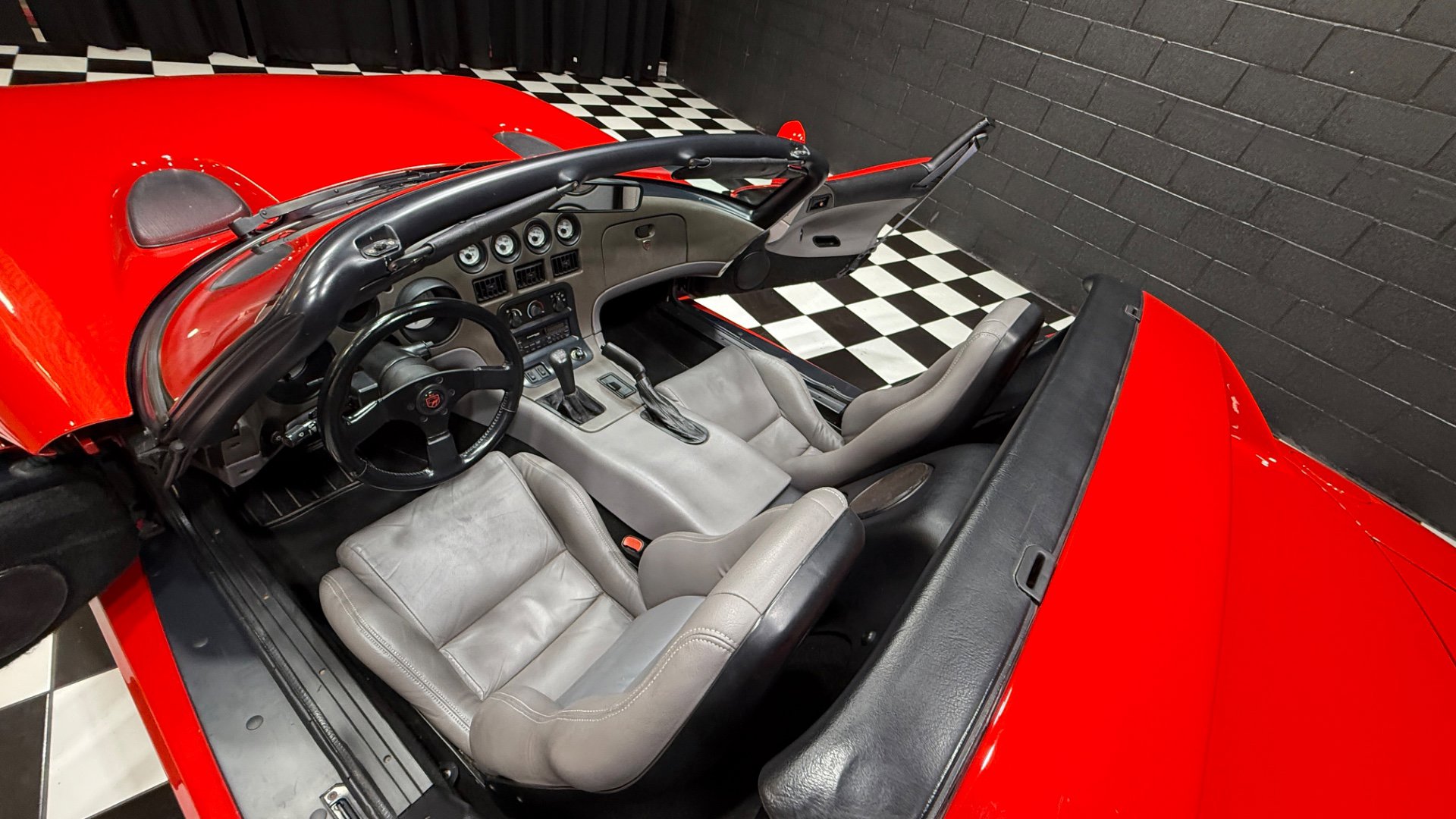 Used 1992 Dodge Viper RT/10 image 64