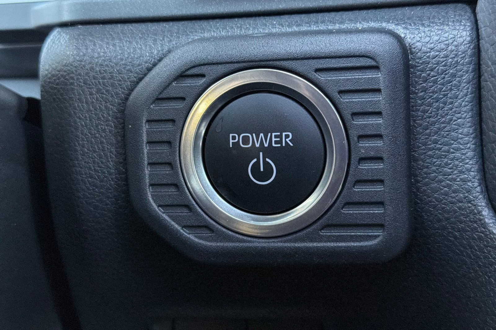 Certified 2025 Toyota Land Cruiser image 21