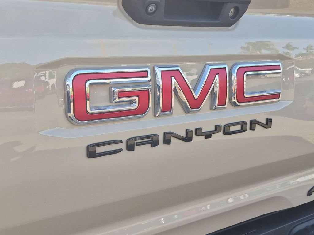 Used 2023 GMC Canyon AT4X w/ Edition 1 AWD/4WD image 33