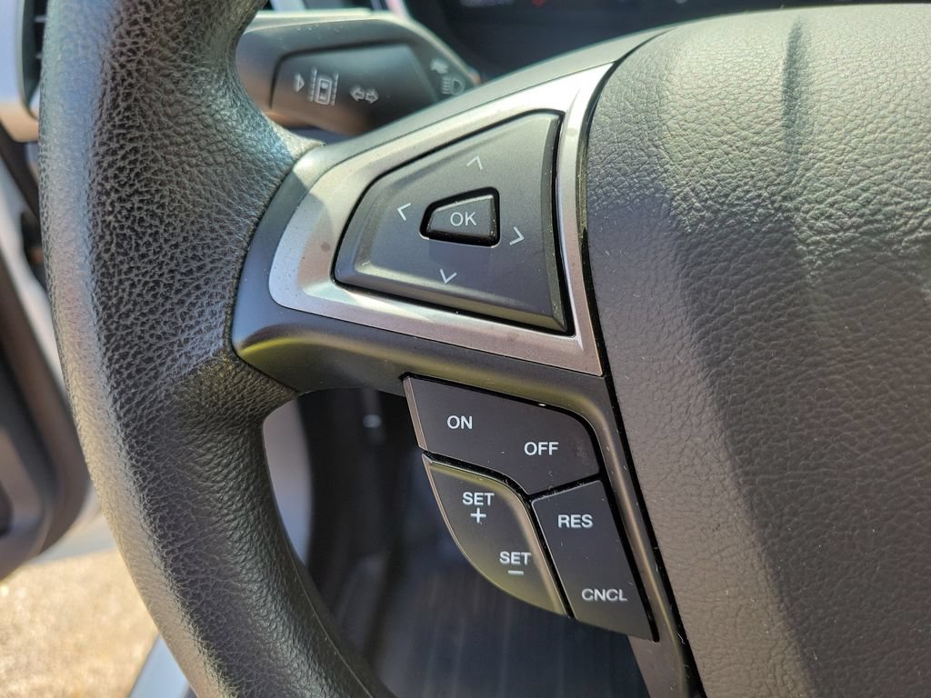Used 2020 Ford Fusion SE FWD image 13