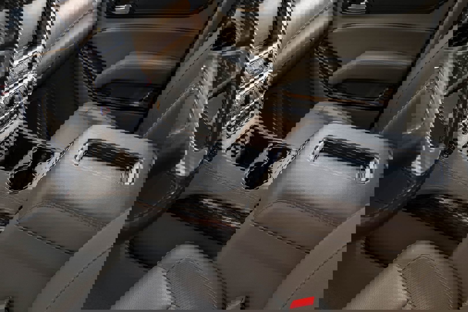 Used 2018 GMC Yukon SLT w/ Open Road Package image 23