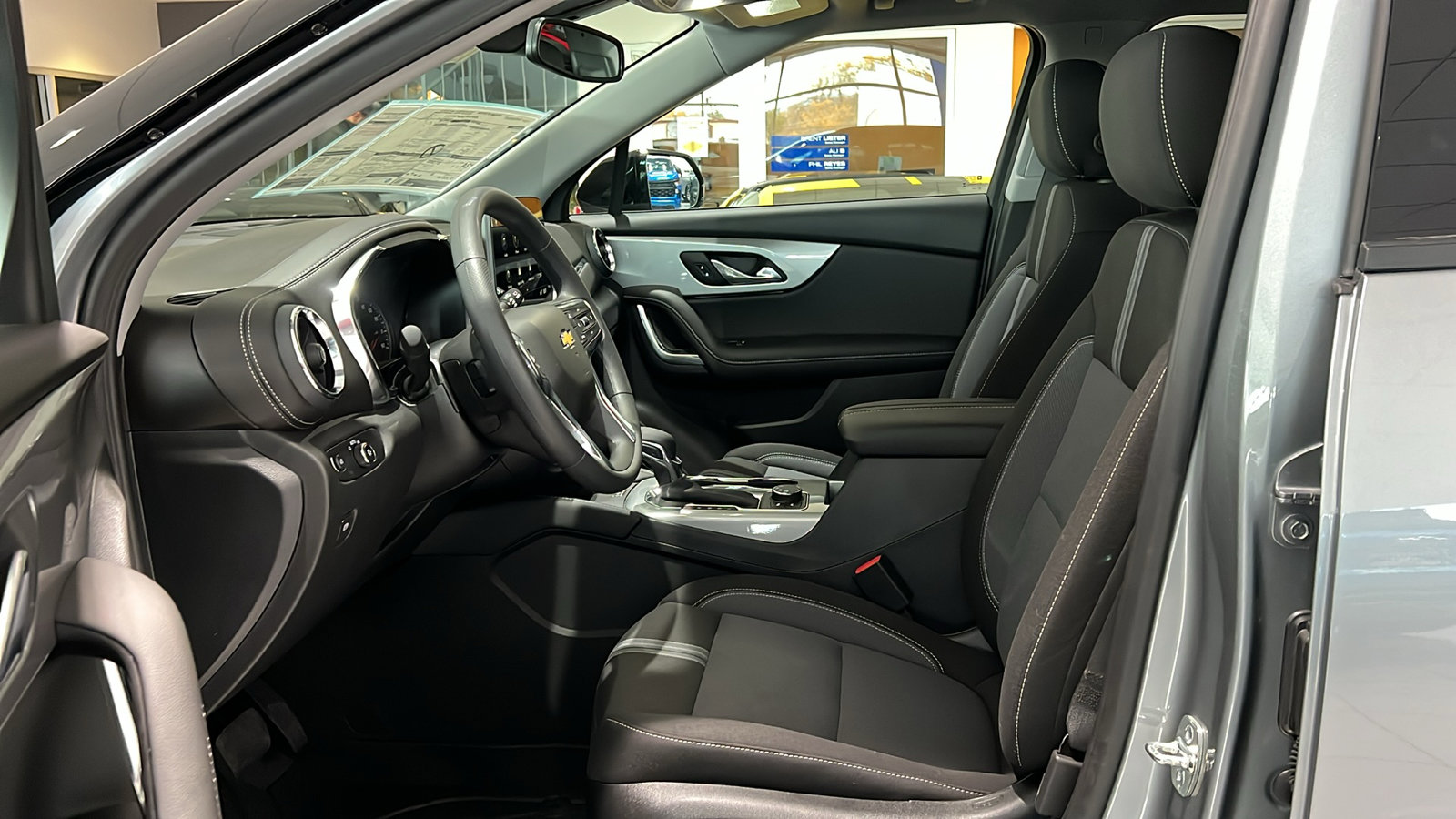 New 2025 Chevrolet Blazer LT w/ Redline Edition image 25