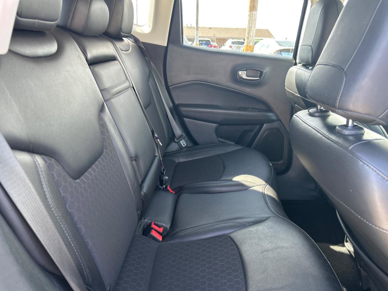 Used 2019 Jeep Compass Latitude image 23