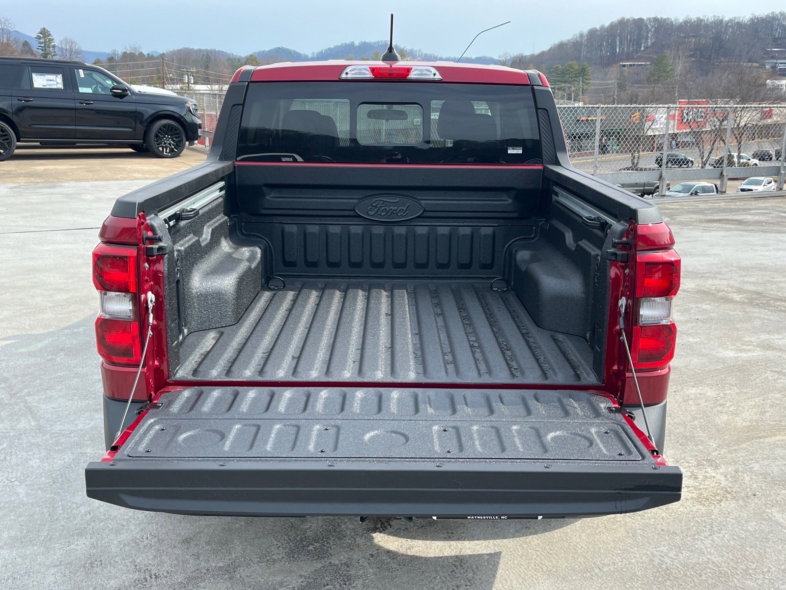 New 2026 Ford Maverick Lariat w/ 4K Tow Package image 4