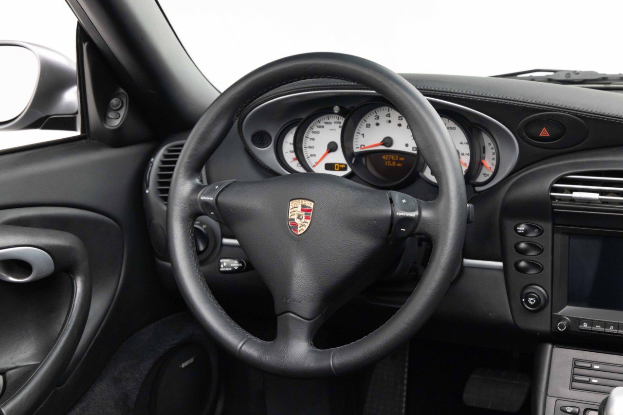 Used 2004 Porsche 911 Carrera 4 AWD/4WD image 10
