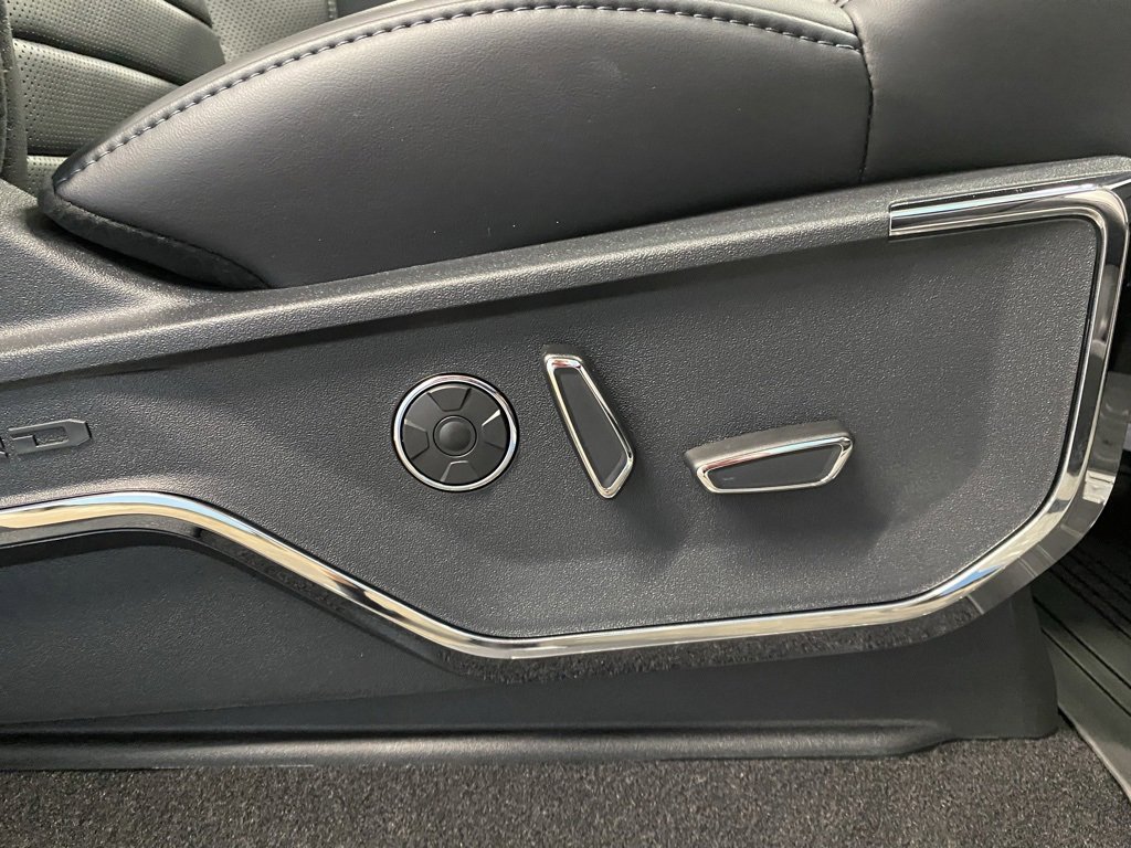 New 2025 Ford F150 Platinum w/ Equipment Group 702A High image 45