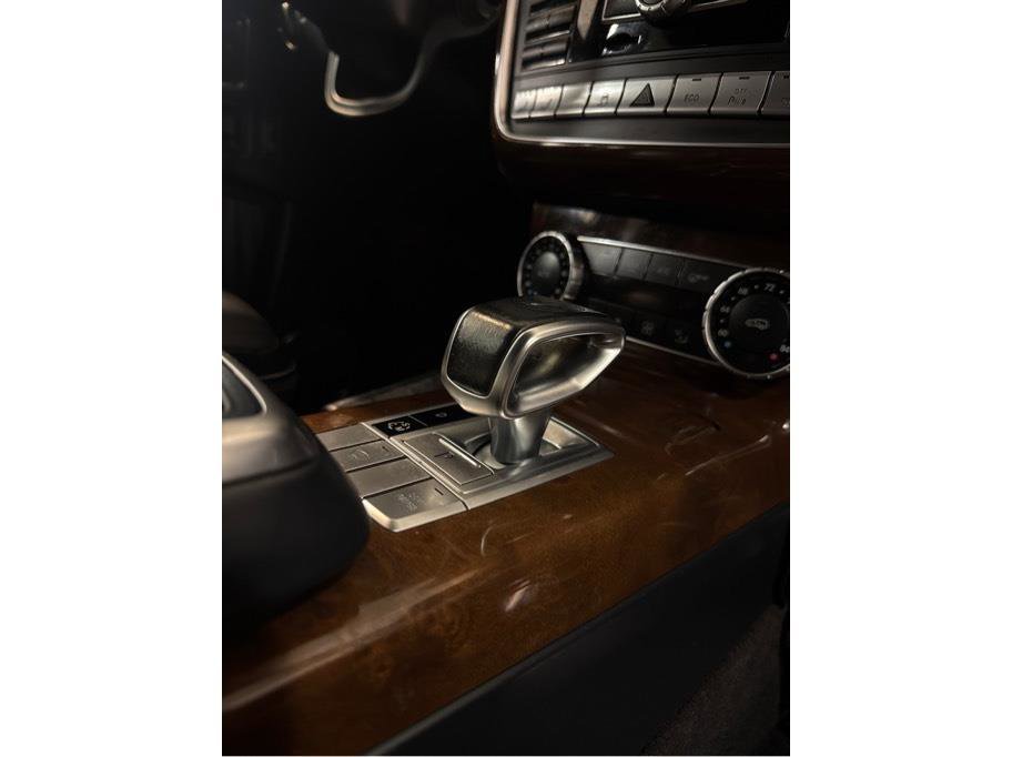 Used 2014 Mercedes-Benz G 63 AMG G 63 AMG 4MATIC Sport Utility image 31