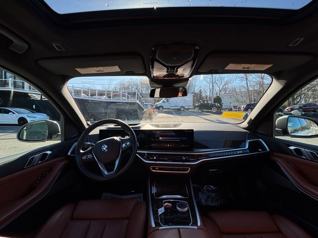 Used 2024 BMW X5 xDrive40i w/ Premium Package image 15