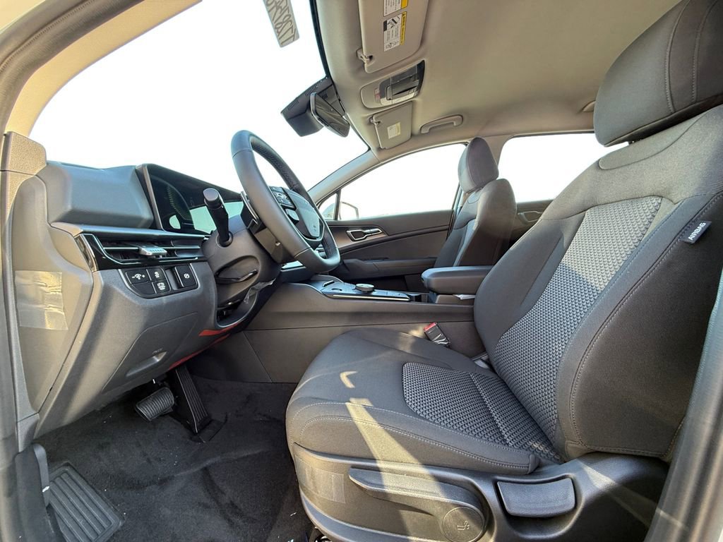 New 2026 Kia Sportage LX FWD image 9