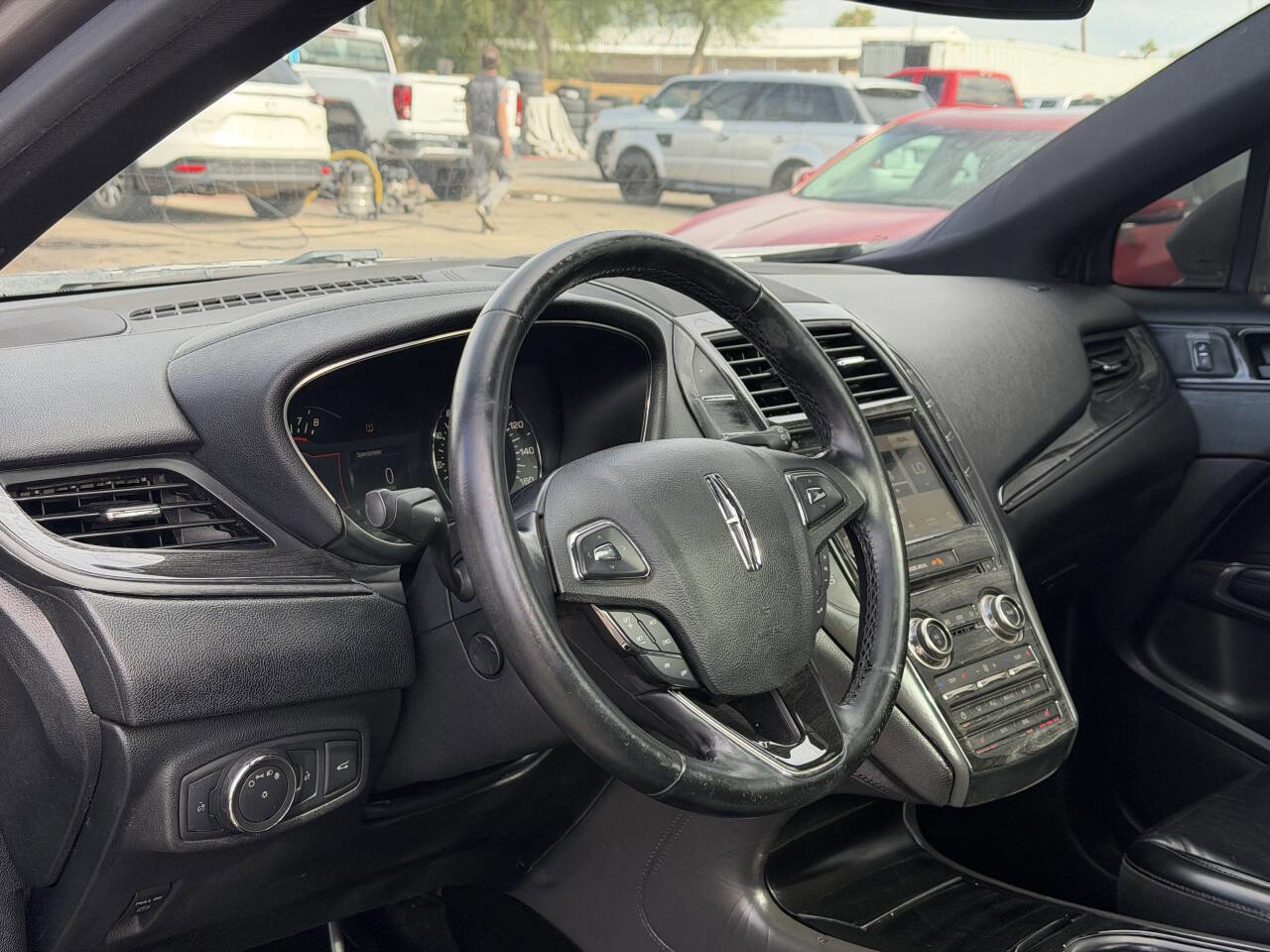 Used 2017 Lincoln MKC Select FWD image 25