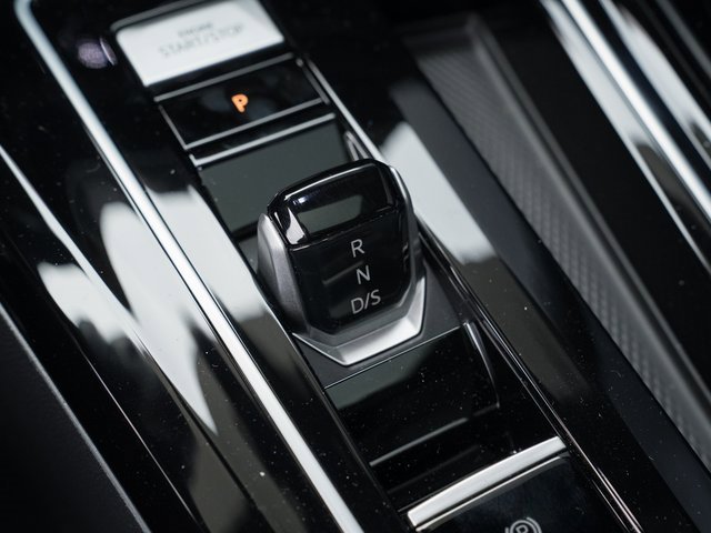 Certified 2025 Volkswagen Golf image 28