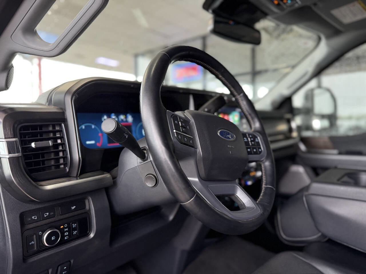 Used 2024 Ford F350 Lariat image 6