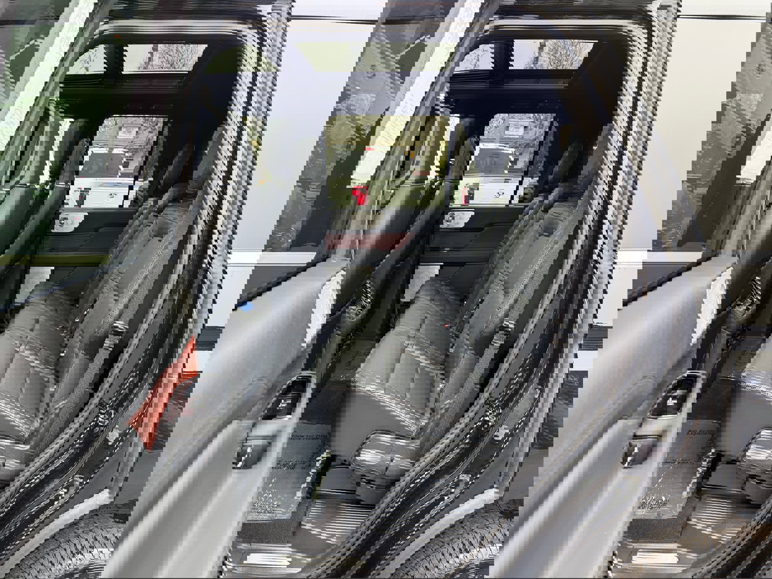 Used 2024 Lincoln Navigator Reserve image 12