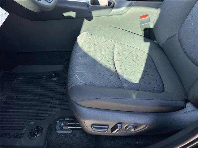 New 2025 Toyota RAV4 XLE image 4