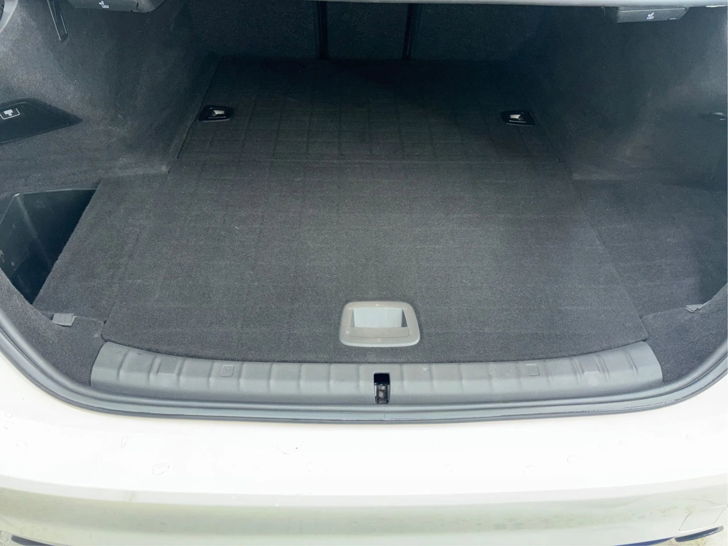 Used 2018 BMW 530e xDrive image 16