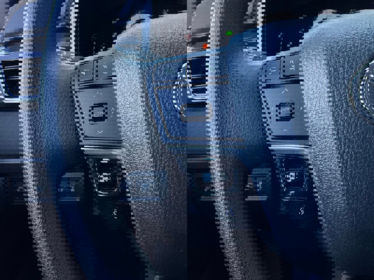 Used 2025 Toyota Camry LE image 32