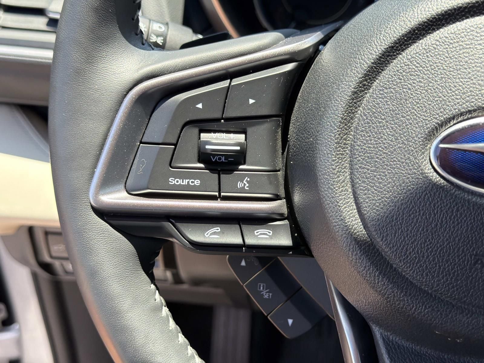 Certified 2022 Subaru Ascent Touring AWD/4WD image 25