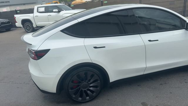 Used 2025 Tesla Model Y Performance AWD/4WD image 15