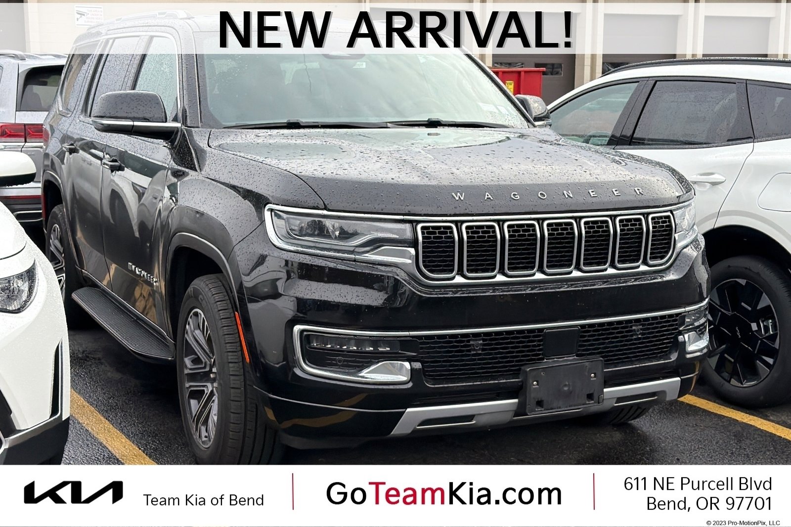 Used 2024 Jeep Wagoneer Series II w/ Flexible Seating Group image 1