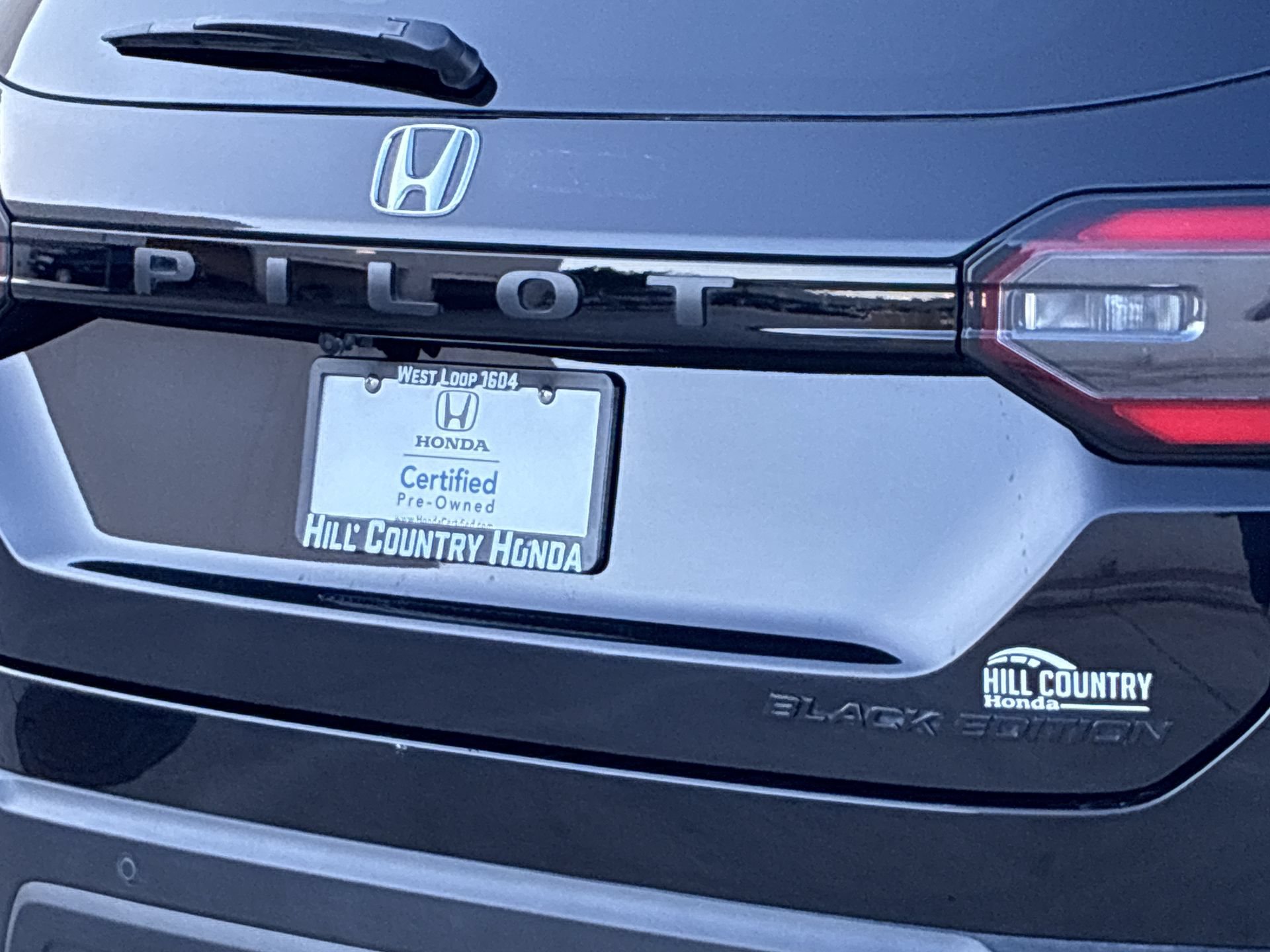 Certified 2025 Honda Pilot Black Edition image 13