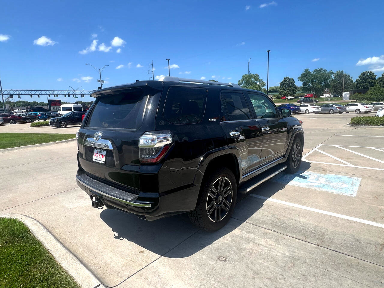 Used 2018 Toyota 4Runner SR5 image 6