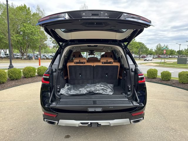 Used 2025 BMW X7 xDrive40i AWD/4WD image 26