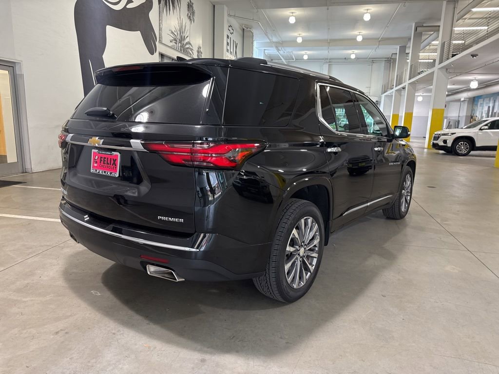 Used 2023 Chevrolet Traverse Premier image 7