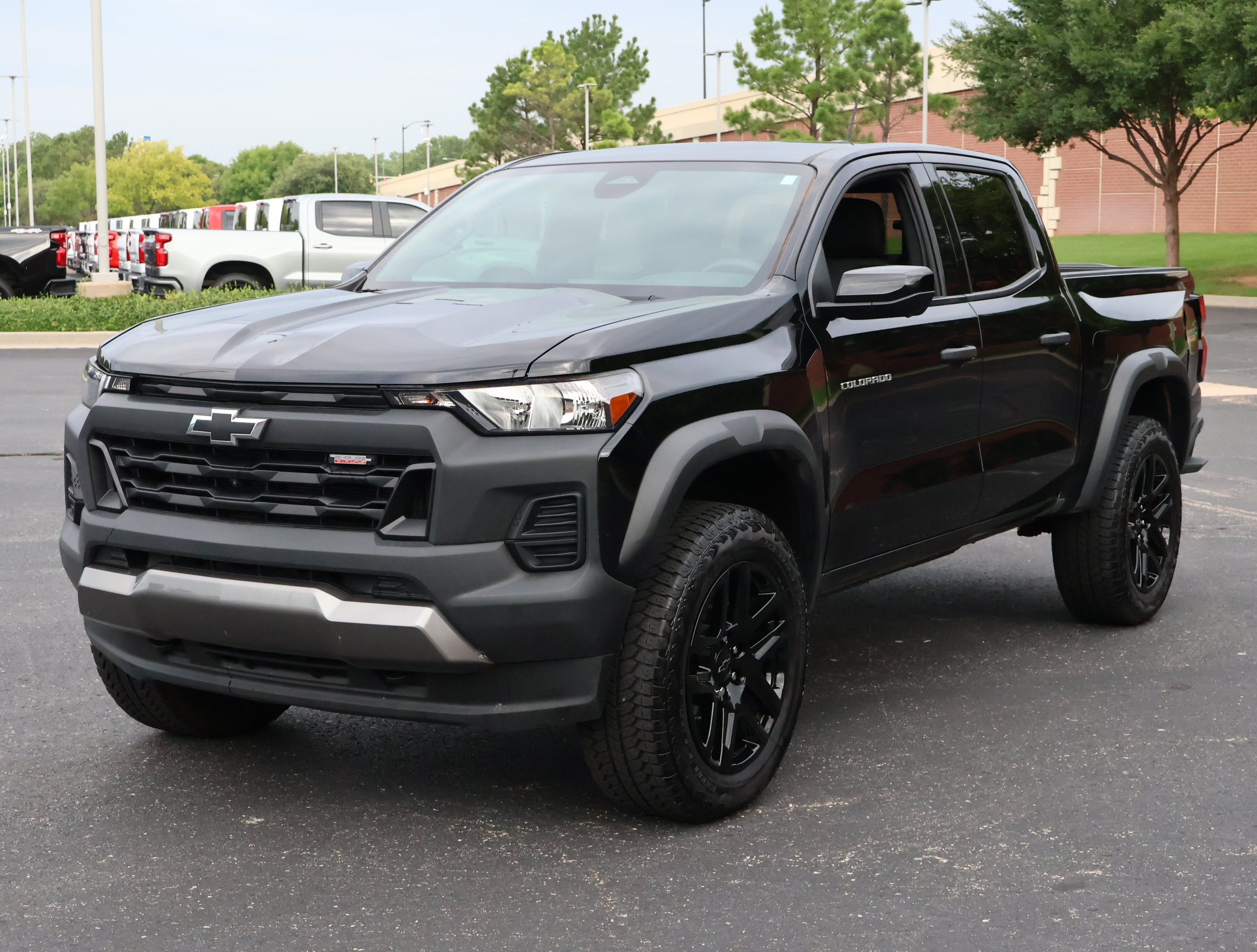Certified 2024 Chevrolet Colorado Trail Boss w/ Technology Package AWD/4WD image 27