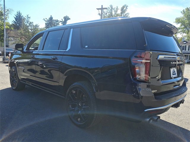 Used 2023 Chevrolet Suburban High Country image 4