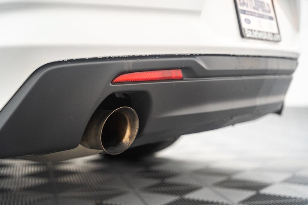 Used 2023 Chevrolet Camaro LT RWD image 9