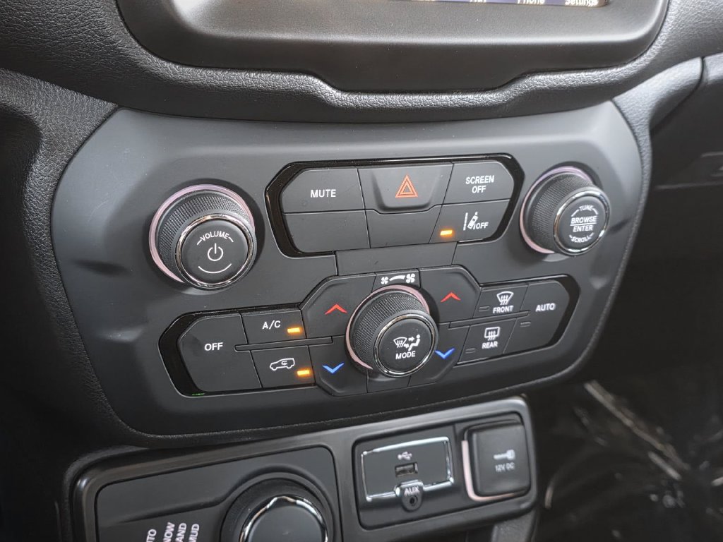 Used 2023 Jeep Renegade Limited AWD/4WD image 19