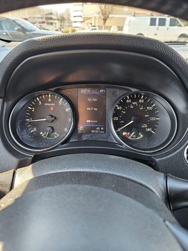 Used 2018 Nissan Rogue SL w/ Premium Package image 14