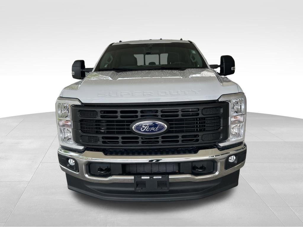 Used 2025 Ford F350 XL w/ XL Driver Assist Package AWD/4WD image 11