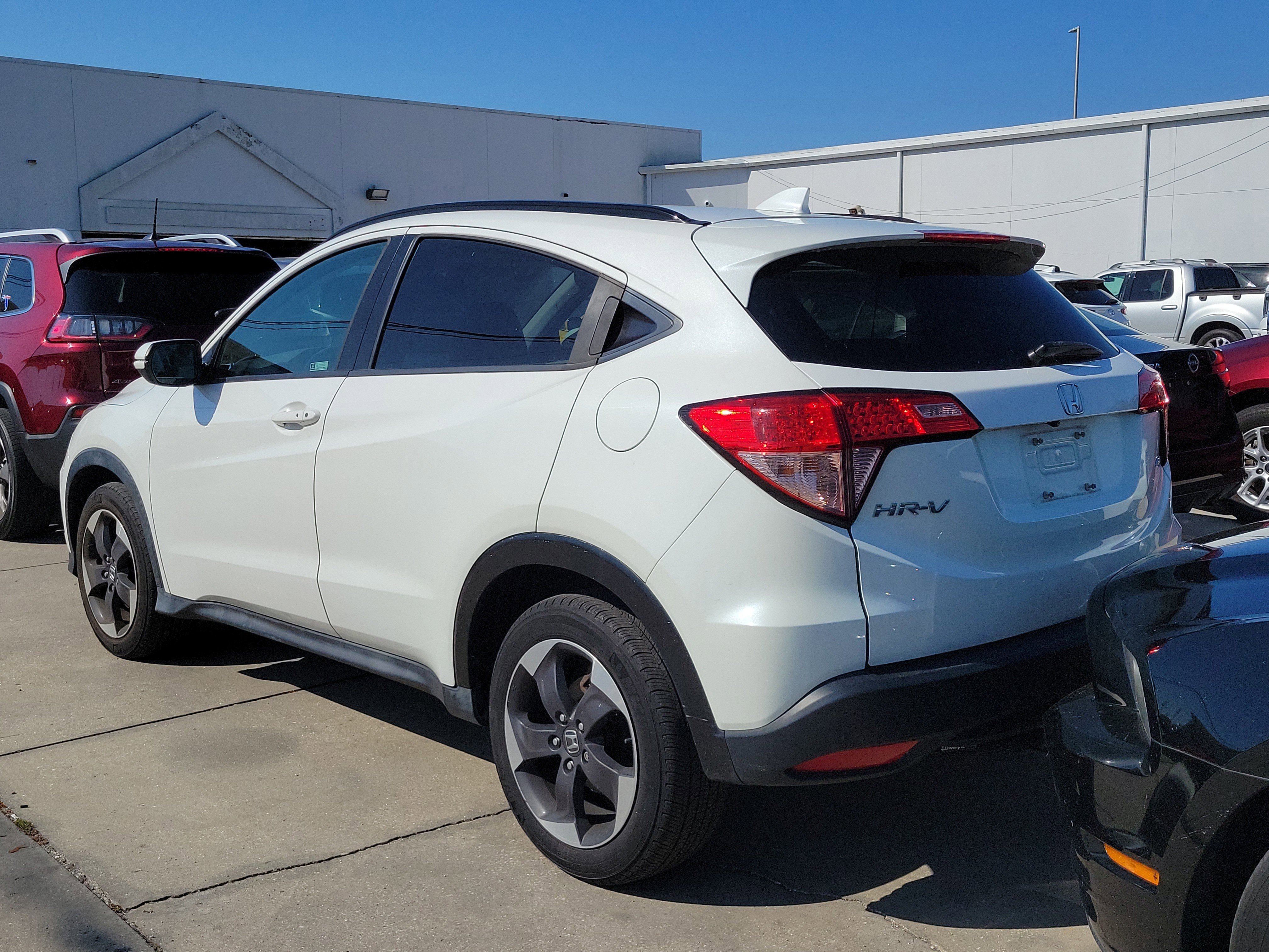 Used 2018 Honda HR-V EX image 3